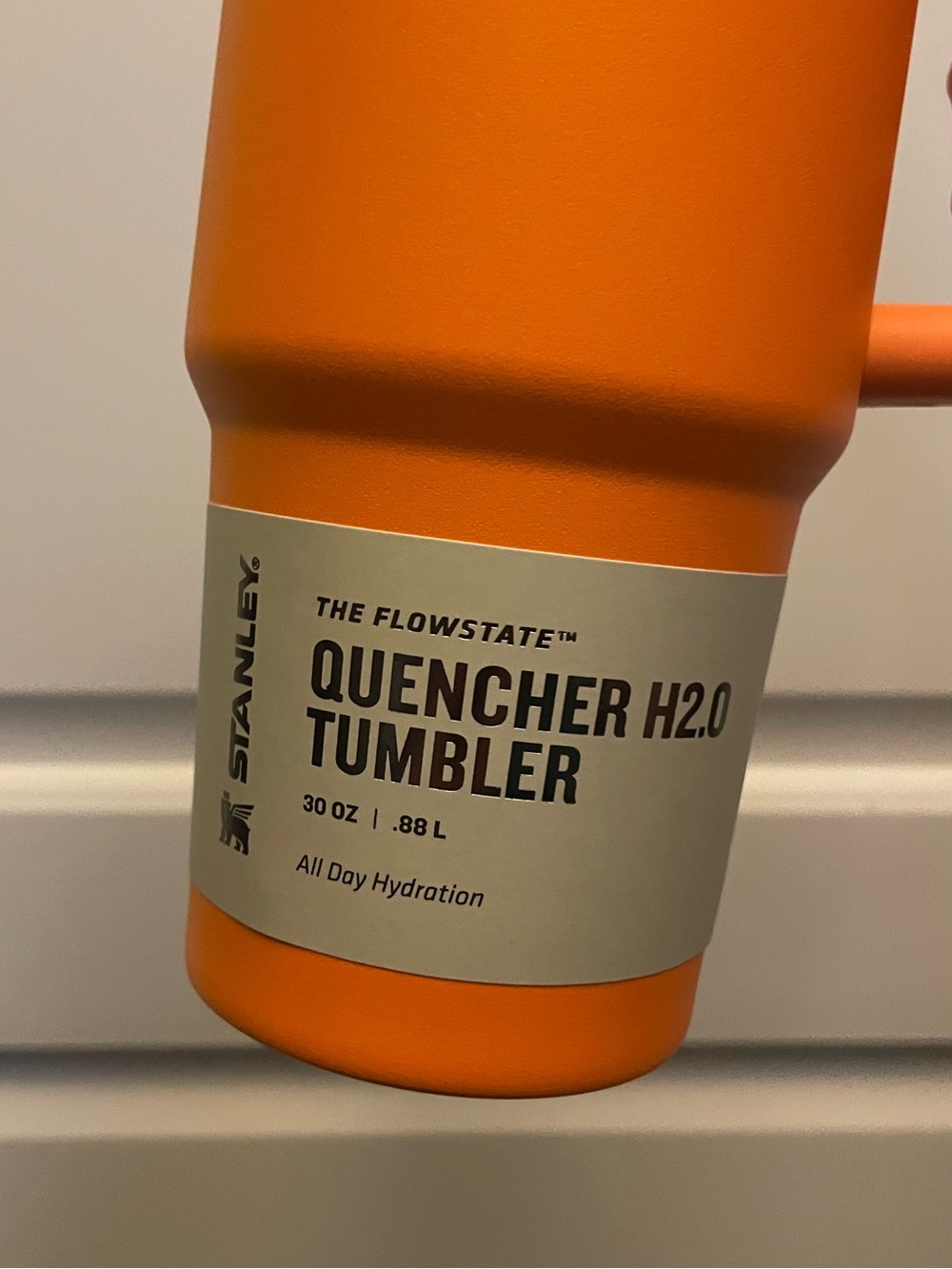 STANLEY ORANGE “THE FLOWSTATE” QUENCHER H2.0 TUMBLER (30 OZ)! - Picture 3 of 7